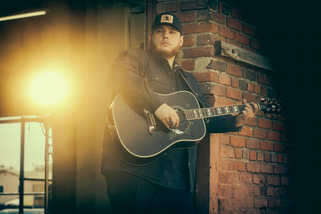 Luke Combs up for Four Awards at 2022 CMAs